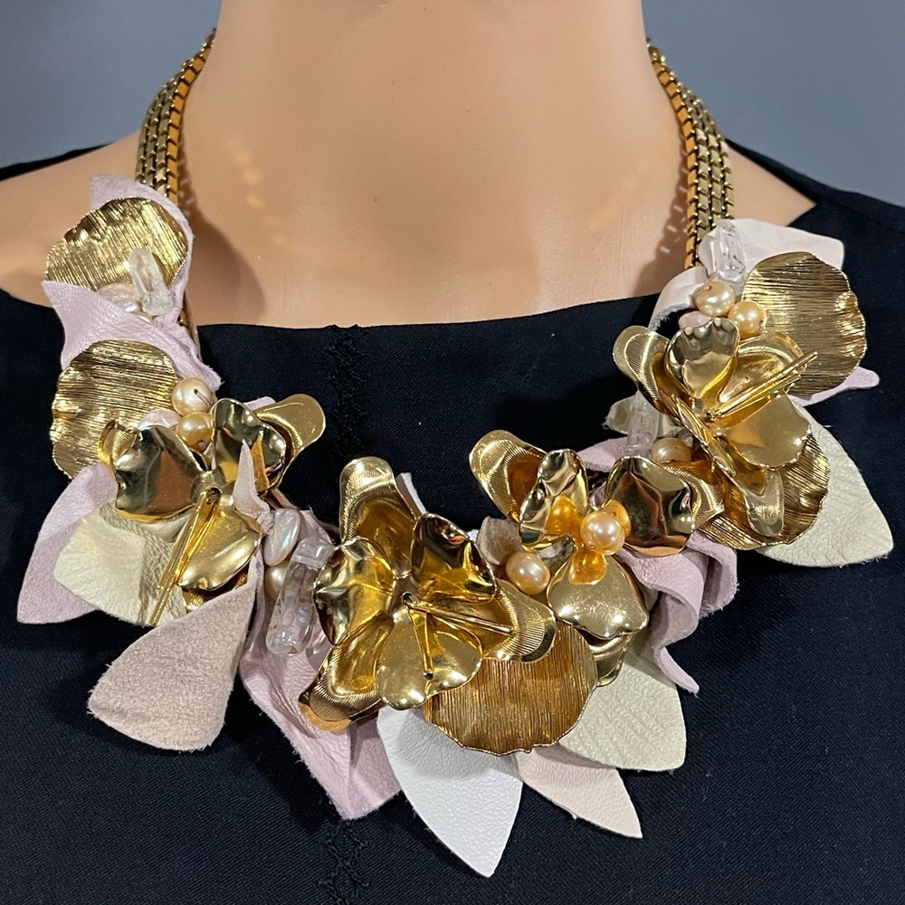 Lizzie Fortunato The Desert Lily necklace